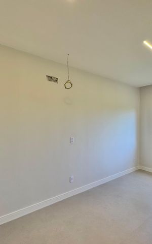 Casa de condomínio à venda com 180m², 4 quartos e 2 vagas Casa de condomínio à venda com 180m², 4 quartos e 2 vagasSuíte 2
