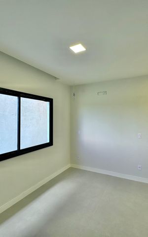 Casa de condomínio à venda com 180m², 4 quartos e 2 vagas Casa de condomínio à venda com 180m², 4 quartos e 2 vagasSuíte 3