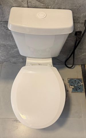 Casa de condomínio à venda com 180m², 4 quartos e 2 vagas Casa de condomínio à venda com 180m², 4 quartos e 2 vagasSuíte 4 - Banheiro