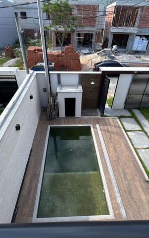 Casa de condomínio à venda com 180m², 4 quartos e 2 vagas Casa de condomínio à venda com 180m², 4 quartos e 2 vagasSuíte 1 - Varanda - Vista