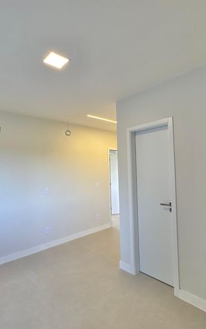 Casa de condomínio à venda com 180m², 4 quartos e 2 vagas Casa de condomínio à venda com 180m², 4 quartos e 2 vagasSuíte 3