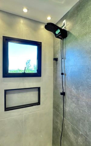 Casa de condomínio à venda com 180m², 4 quartos e 2 vagas Casa de condomínio à venda com 180m², 4 quartos e 2 vagasSuíte 2 - Banheiro