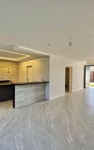 Casa de condomínio à venda com 180m², 4 quartos e 2 vagas Casa de condomínio à venda com 180m², 4 quartos e 2 vagasSala