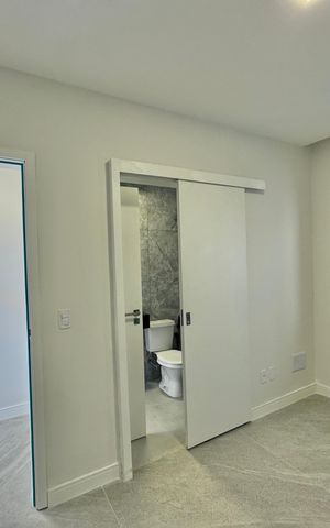 Casa de condomínio à venda com 180m², 4 quartos e 2 vagas Casa de condomínio à venda com 180m², 4 quartos e 2 vagasSuíte 4