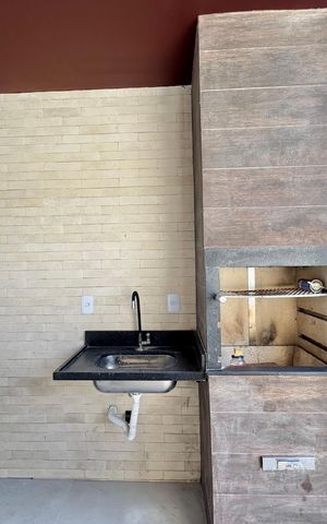 Casa de condomínio à venda com 180m², 4 quartos e 2 vagas Casa de condomínio à venda com 180m², 4 quartos e 2 vagasÁrea externa