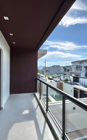 Casa de condomínio à venda com 180m², 4 quartos e 2 vagas Casa de condomínio à venda com 180m², 4 quartos e 2 vagasSuíte 1 - Varanda