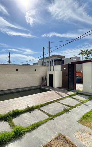 Casa de condomínio à venda com 180m², 4 quartos e 2 vagas Casa de condomínio à venda com 180m², 4 quartos e 2 vagasÁrea externa
