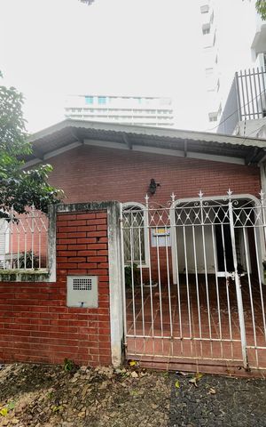 Casa à venda com 175m², 3 quartos e 2 vagasFachada