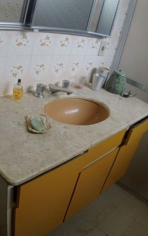 Casa à venda com 175m², 3 quartos e 2 vagasBanheiro