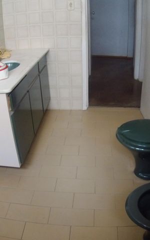 Casa à venda com 175m², 3 quartos e 2 vagasBanheiro