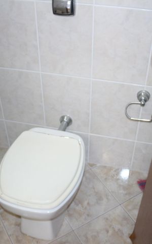 Casa à venda com 253m², 3 quartos e 5 vagasLavabo 1