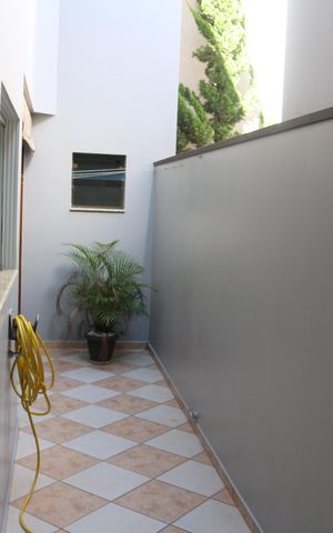 Casa à venda com 253m², 3 quartos e 5 vagasQuintal