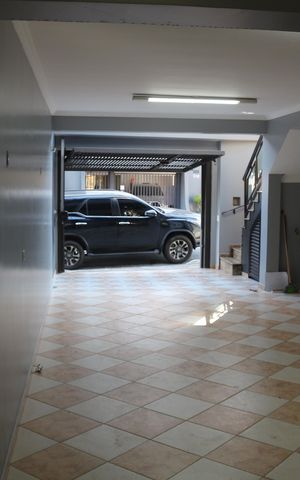 Casa à venda com 253m², 3 quartos e 5 vagasGaragem