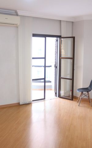 Casa à venda com 253m², 3 quartos e 5 vagasSuíte 1