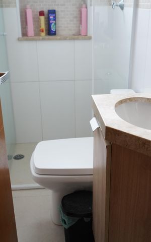 Casa de condomínio à venda com 217m², 3 quartos e 2 vagasBanheiro