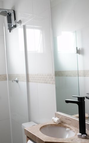Casa de condomínio à venda com 217m², 3 quartos e 2 vagasBanheiro
