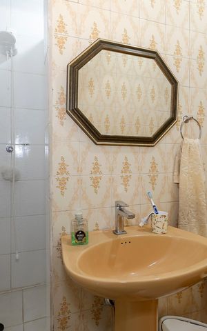 Casa à venda com 130m², 3 quartos e 2 vagas Casa à venda com 130m², 3 quartos e 2 vagasLavabo Sala