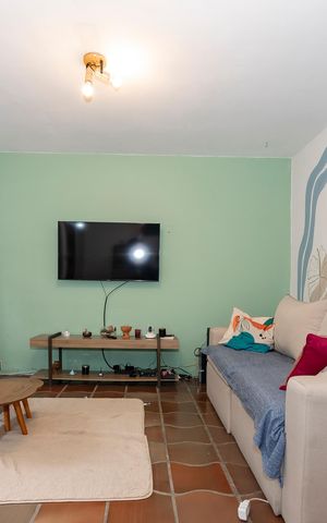Casa à venda com 130m², 3 quartos e 2 vagas Casa à venda com 130m², 3 quartos e 2 vagasSala