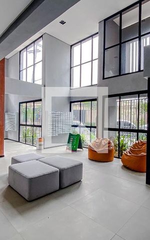 Apartamento à venda com 38m², 2 quartos e sem vaga Apartamento à venda com 38m², 2 quartos e sem vagaHall