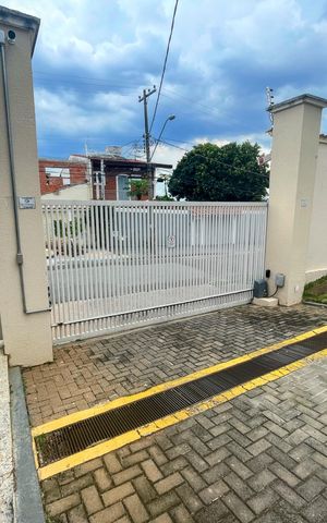 Casa de condomínio à venda com 115m², 4 quartos e 4 vagasÁrea externa
