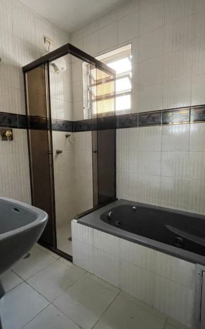 Casa à venda com 172m², 3 quartos e 3 vagas Casa à venda com 172m², 3 quartos e 3 vagasBanheiro 2