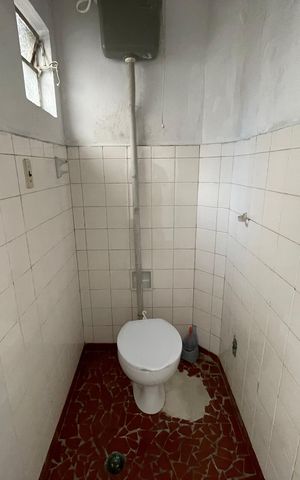 Casa à venda com 172m², 3 quartos e 3 vagas Casa à venda com 172m², 3 quartos e 3 vagasLavabo 2