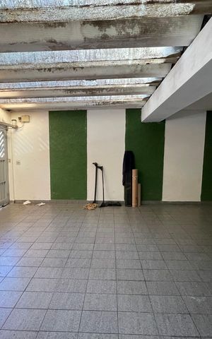 Casa à venda com 172m², 3 quartos e 3 vagas Casa à venda com 172m², 3 quartos e 3 vagasGaragem
