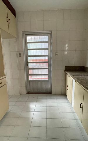 Casa à venda com 172m², 3 quartos e 3 vagas Casa à venda com 172m², 3 quartos e 3 vagasCozinha