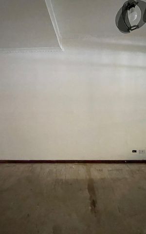 Casa à venda com 172m², 3 quartos e 3 vagas Casa à venda com 172m², 3 quartos e 3 vagasSala
