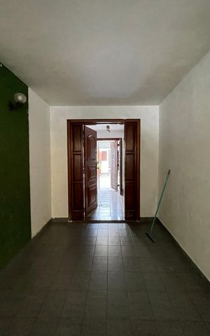 Casa à venda com 172m², 3 quartos e 3 vagas Casa à venda com 172m², 3 quartos e 3 vagasEntrada