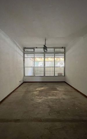 Casa à venda com 172m², 3 quartos e 3 vagas Casa à venda com 172m², 3 quartos e 3 vagasSala