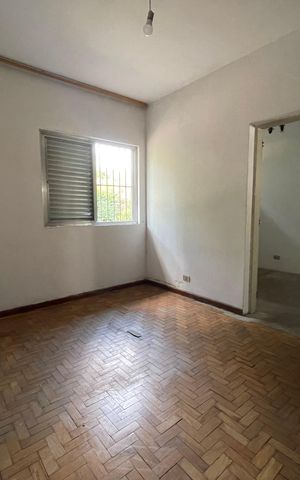 Casa à venda com 172m², 3 quartos e 3 vagas Casa à venda com 172m², 3 quartos e 3 vagasQuarto 1