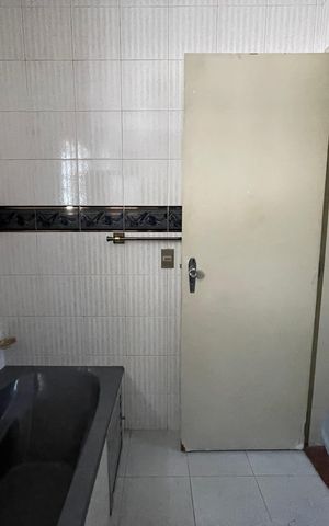Casa à venda com 172m², 3 quartos e 3 vagas Casa à venda com 172m², 3 quartos e 3 vagasBanheiro 2