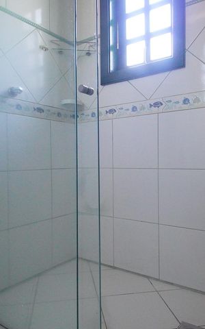 Casa à venda com 296m², 4 quartos e 2 vagas Casa à venda com 296m², 4 quartos e 2 vagasBanheiro da Suíte
