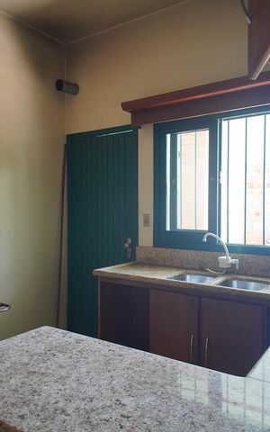 Casa à venda com 296m², 4 quartos e 2 vagas Casa à venda com 296m², 4 quartos e 2 vagasBanheiro 2