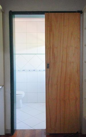 Casa à venda com 296m², 4 quartos e 2 vagas Casa à venda com 296m², 4 quartos e 2 vagasCloset da suíte