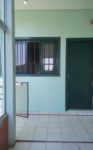 Casa à venda com 296m², 4 quartos e 2 vagas Casa à venda com 296m², 4 quartos e 2 vagasÁrea de Serviço