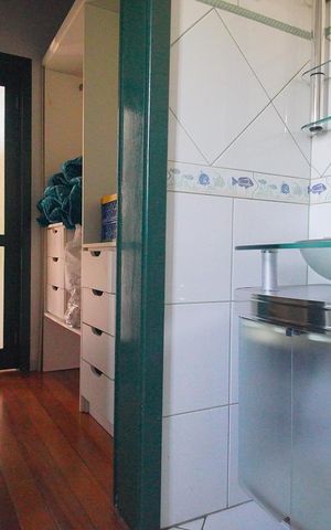 Casa à venda com 296m², 4 quartos e 2 vagas Casa à venda com 296m², 4 quartos e 2 vagasBanheiro da Suíte