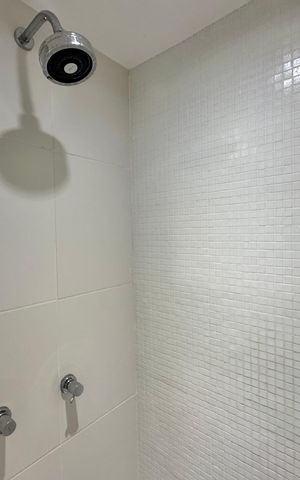 Apartamento à venda com 138m², 3 quartos e 2 vagas Apartamento à venda com 138m², 3 quartos e 2 vagasBanheiro Social 2