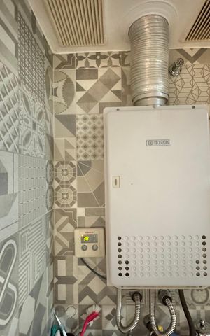 Apartamento à venda com 138m², 3 quartos e 2 vagas Apartamento à venda com 138m², 3 quartos e 2 vagasCozinha e Área de Serviço