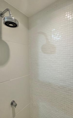 Apartamento à venda com 138m², 3 quartos e 2 vagas Apartamento à venda com 138m², 3 quartos e 2 vagasBanheiro Social 1