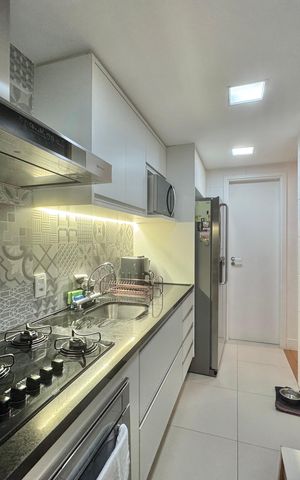 Apartamento à venda com 138m², 3 quartos e 2 vagas Apartamento à venda com 138m², 3 quartos e 2 vagasCozinha e Área de Serviço