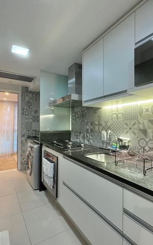 Apartamento à venda com 138m², 3 quartos e 2 vagas Apartamento à venda com 138m², 3 quartos e 2 vagasCozinha e Área de Serviço