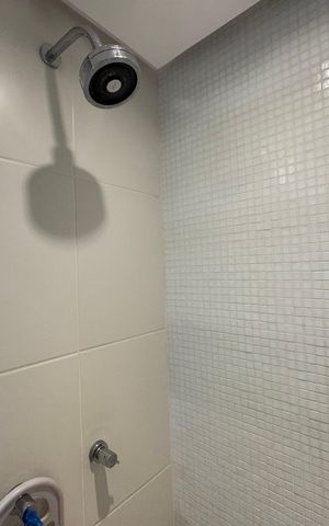 Apartamento à venda com 138m², 3 quartos e 2 vagas Apartamento à venda com 138m², 3 quartos e 2 vagasBanheiro da Suíte
