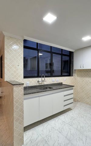 Apartamento à venda com 180m², 3 quartos e 1 vaga Apartamento à venda com 180m², 3 quartos e 1 vagaCozinha e Área de Serviço