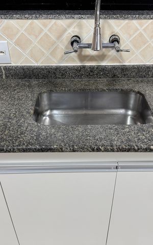 Apartamento à venda com 180m², 3 quartos e 1 vaga Apartamento à venda com 180m², 3 quartos e 1 vagaCozinha e Área de Serviço