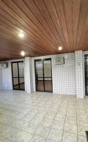 Apartamento à venda com 180m², 3 quartos e 1 vaga Apartamento à venda com 180m², 3 quartos e 1 vagaVaranda Sala