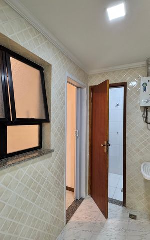 Apartamento à venda com 180m², 3 quartos e 1 vaga Apartamento à venda com 180m², 3 quartos e 1 vagaCozinha e Área de Serviço