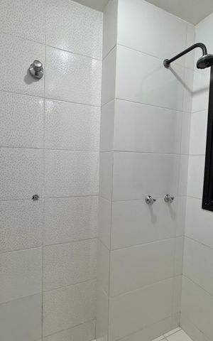 Apartamento à venda com 180m², 3 quartos e 1 vaga Apartamento à venda com 180m², 3 quartos e 1 vagaCozinha e Área de Serviço - Banheiro