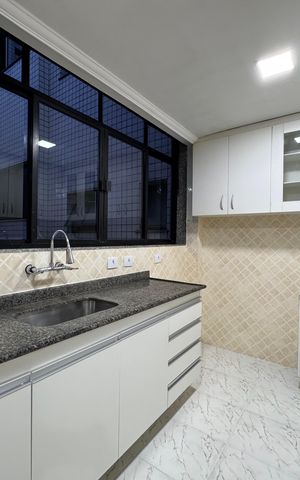Apartamento à venda com 180m², 3 quartos e 1 vaga Apartamento à venda com 180m², 3 quartos e 1 vagaCozinha e Área de Serviço